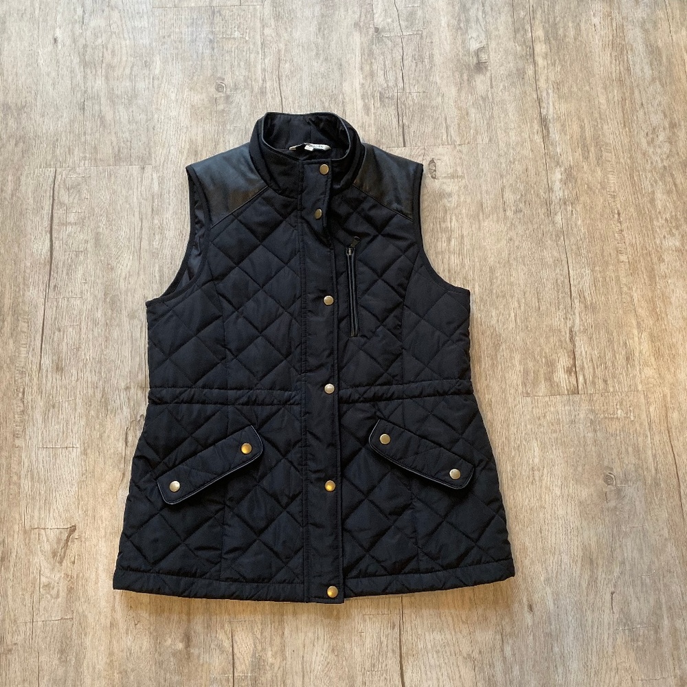 41 Hawthorn Black Vest